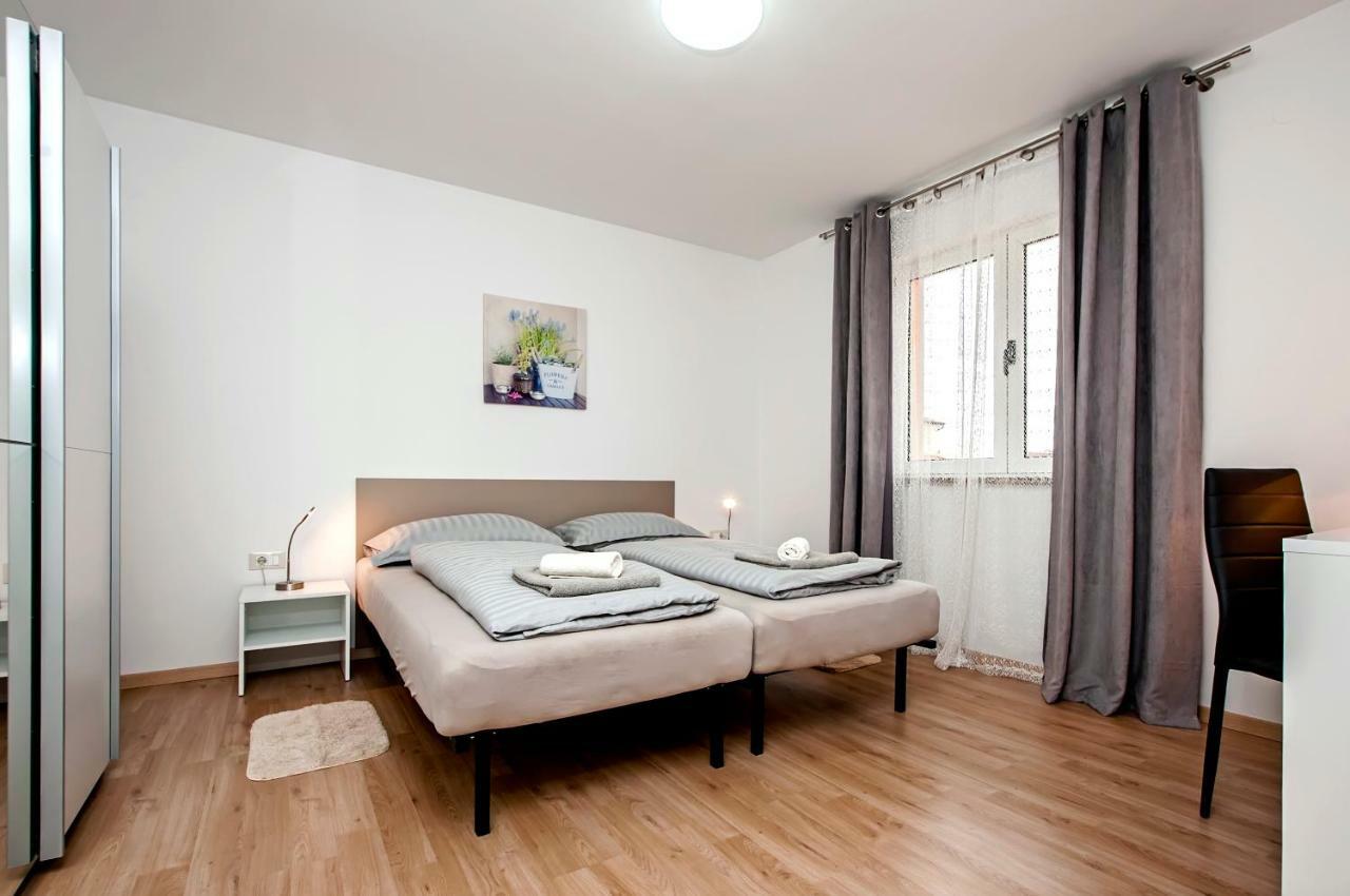 Apartman Sonata Ровінь Екстер'єр фото